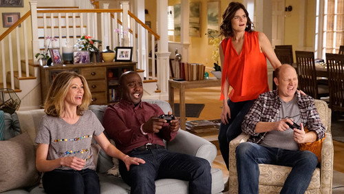 Life in Pieces: Uma Grande Família. Quatro Pequenas Histórias.: 1×12