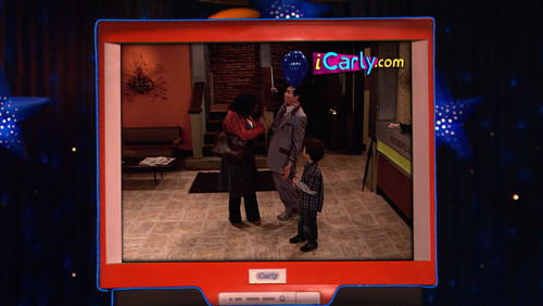 iCarly: 1×2