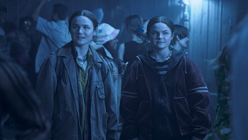 High School: 1×4