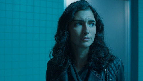 Siren: A Lenda das Sereias: 3×1
