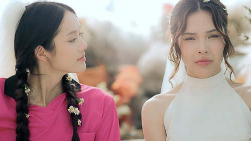 Hometown Romance: 1×1