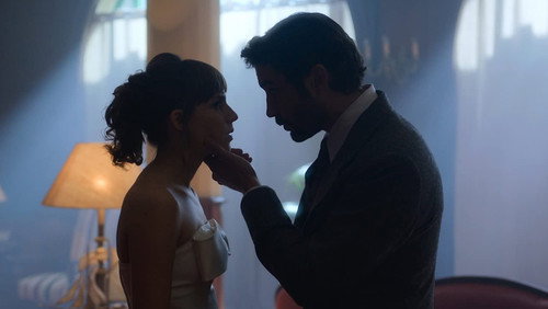 Um Assunto Privado: 1×4