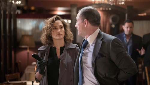 Shades of Blue: Segredos Policiais: 2×1