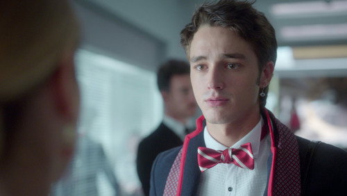 Elite: 4×2