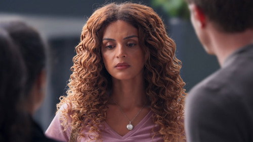 Três Graças: 1×136