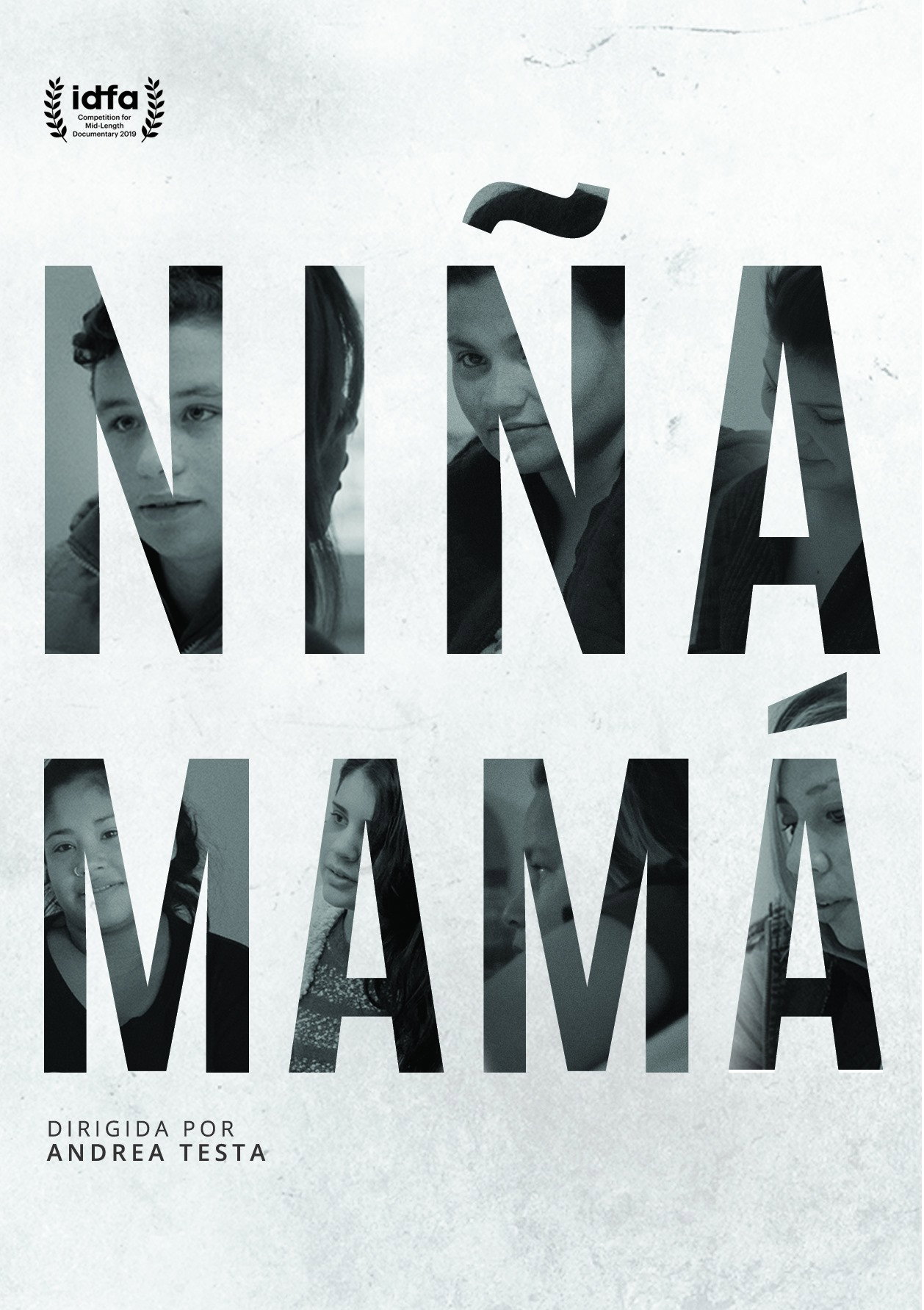 Niña mamá