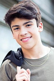Photo of Henrique Camargo