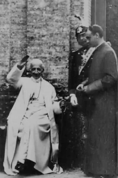 Watch Now!Pope Leo XIII Leaving Carriage and Being Ushered Into Garden, No. 104 Full Movie
