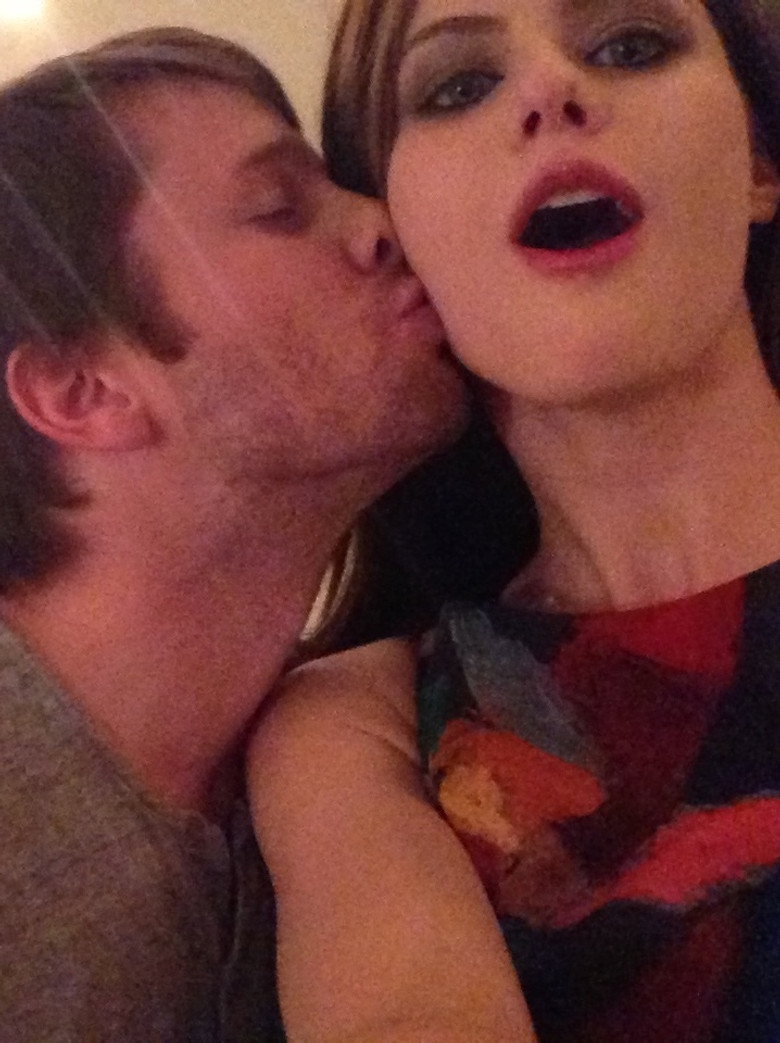 Life in Text. (2013) TMDB poster