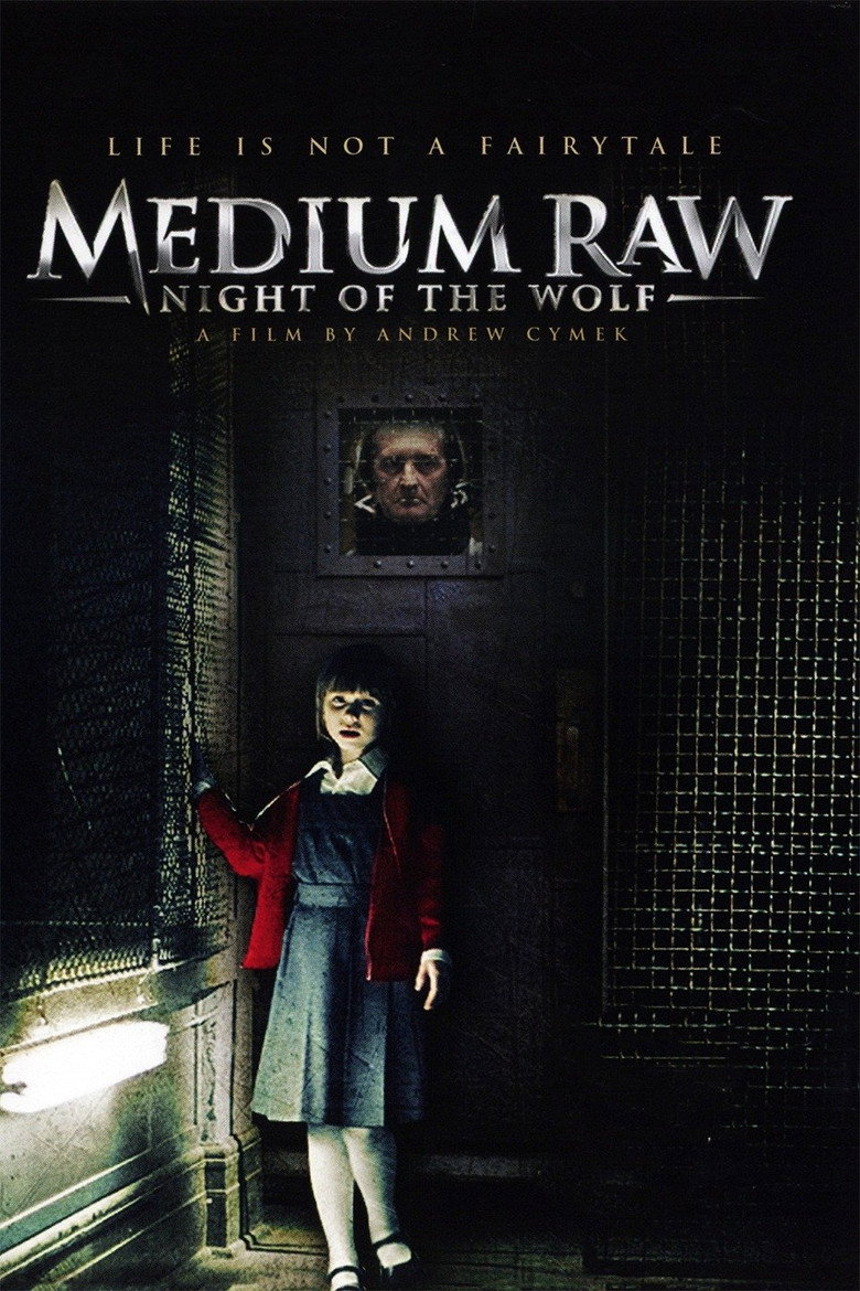 Medium Raw (2010) TMDB poster