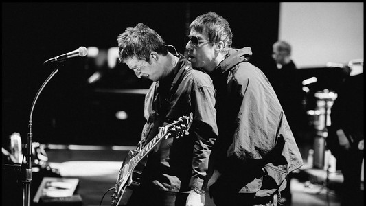 Oasis: Don't Look Back in Anger