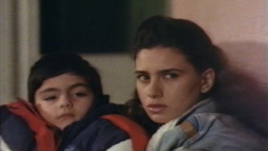 Biri Beni Gözlüyor