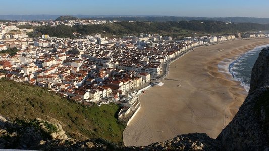 Die perfekte Welle: Big-Wave-Surfen in Portugal