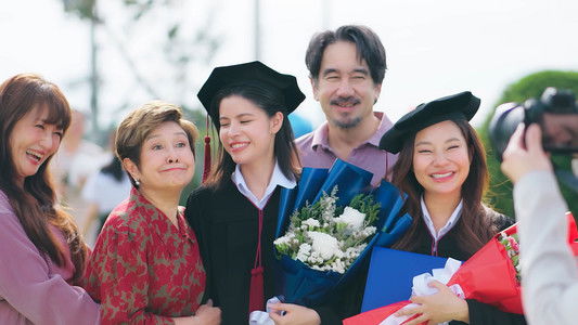 รัก ปาก แข็ง