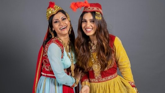 डॉली किट्टी और वो चमकते सितारे
