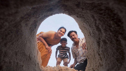 கார்மேனி செல்வம்