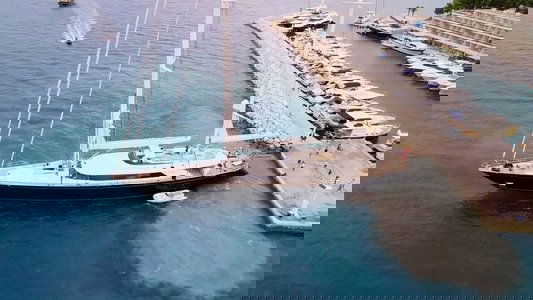 Below Deck Sailing Yacht
