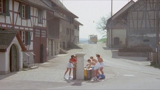 Sechs Schwedinnen auf der Alm