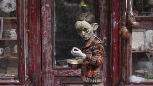 La jeune fille qui pleurait des perles