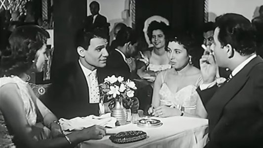 الوسادة الخالية