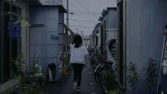 寝ても覚めても