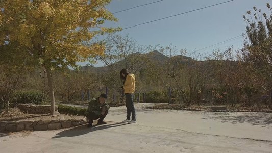 尘土飞扬