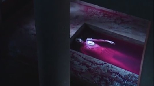 女教師・濡れたピアノの下で
