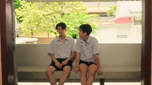 ต้นส้มบ้านเขา แต่ผลส้มหล่นมาบ้านเราตลอดเลย