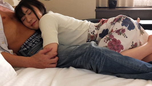 【レ ン タ ル お じ さ ん】 で 出逢 し た 濃厚 中年 オ ヤ ジ と 切 れ く 甘酸 っぱ い 純愛 SEX つ ぼ み