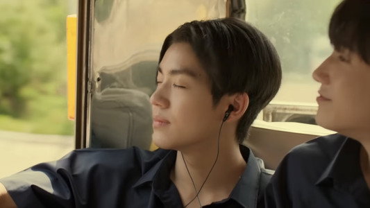 ต้นส้มบ้านเขา แต่ผลส้มหล่นมาบ้านเราตลอดเลย