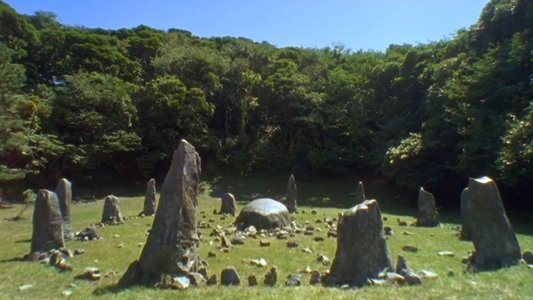 水の中の八月