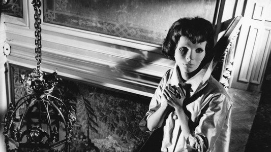 Les Yeux sans visage