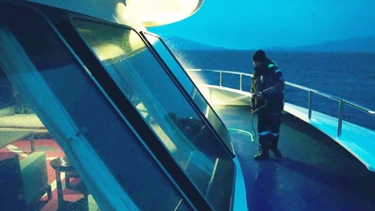 Chico ventana también quisiera tener un submarino