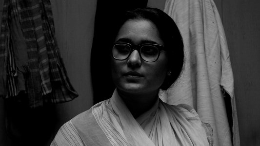 মেঘে ঢাকা তারা