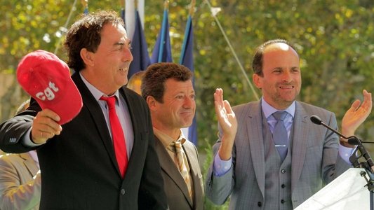 Les Municipaux, ces héros