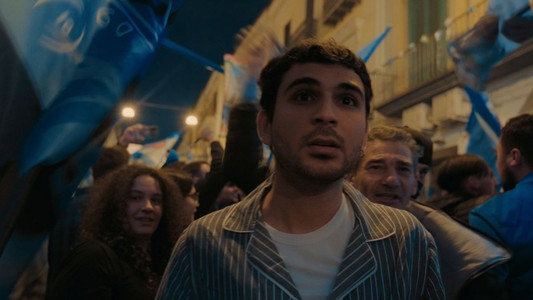 Tienimi presente