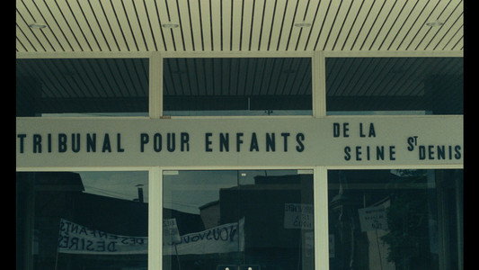 L'une chante, l'autre pas