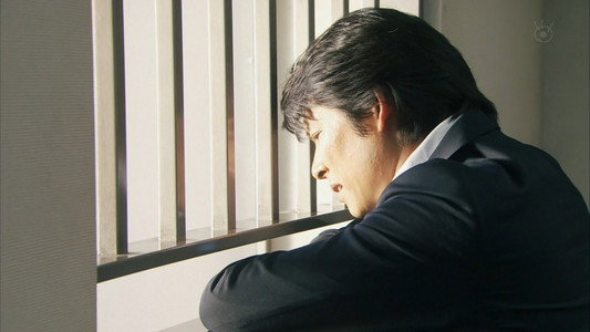 係長 青島俊作 THE MOBILE 事件は取調室で起きている!