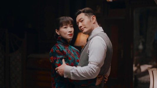 鬓边不是海棠红