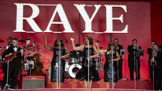 RAYE: Live at Glastonbury