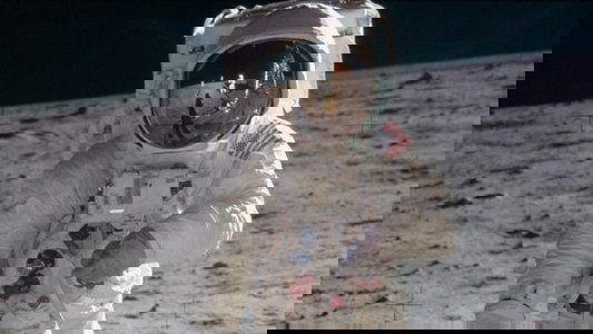 Apollo: Missions to the Moon