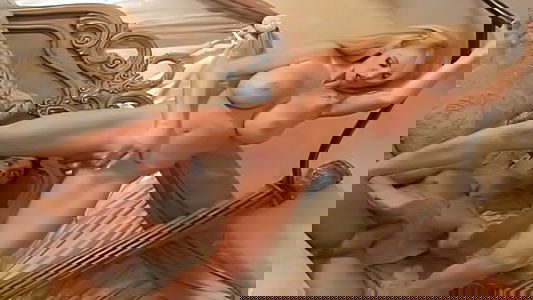 Taylor Wane's Voluptuous Vixens 1