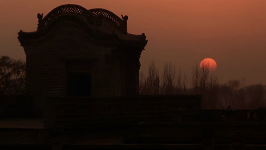 大红灯笼高高挂