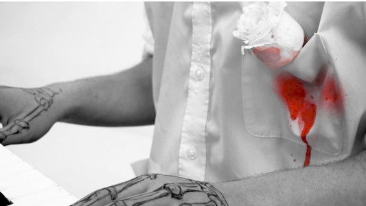 Amarte está en los Huesos