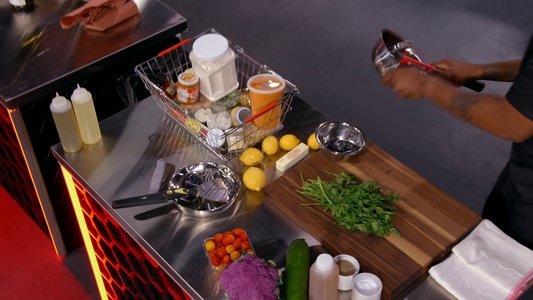 Cutthroat Kitchen: Knives Out