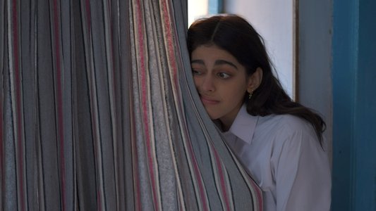 डीजे मोहब्बत के साथ लगभग प्यार