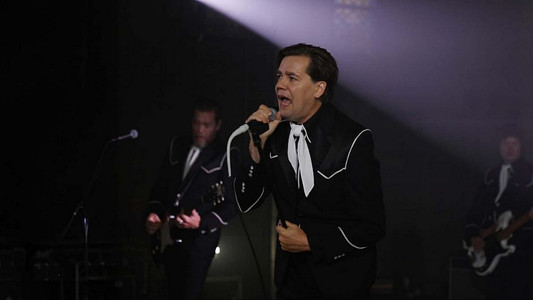 The Hives en concert privé à la Chapelle du Village Reille à Paris