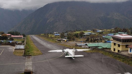 Most Extreme Airports