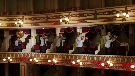El Grito: Lila Downs en el Teatro Macedonio Alcalá, con la Orquesta de Alejandro Díaz y la Compañía de Danza Costumbrista