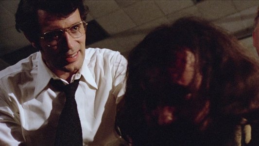 La ragazza dal pigiama giallo